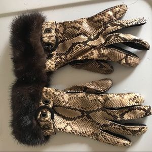 Coach womens gloves with mink fur trim